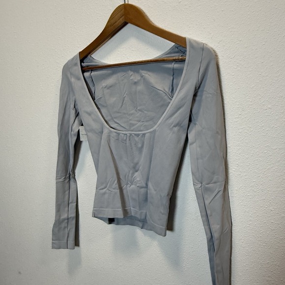 Intimately Free People Low Back Seamless Long Sleeve Lunar Rock Grey M/L NWT - Picture 5 of 7